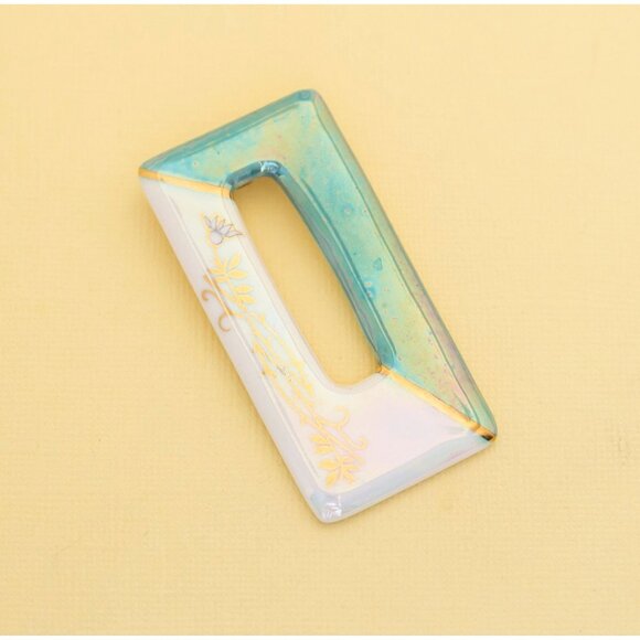 Vintage Boho Porcelain Brooch i13 - Picture 1 of 3